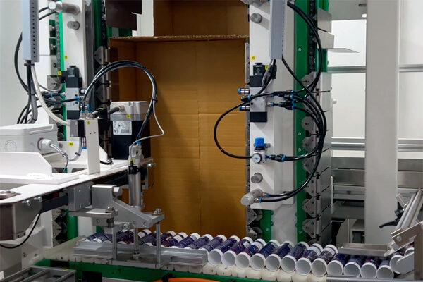 Maquina automatica empacotadora embalagens plasticas cosmeticos